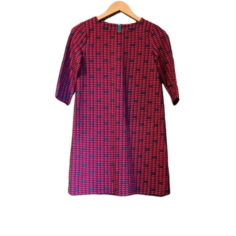 Vineyard Vines logo patterned dress. Girls size 14.